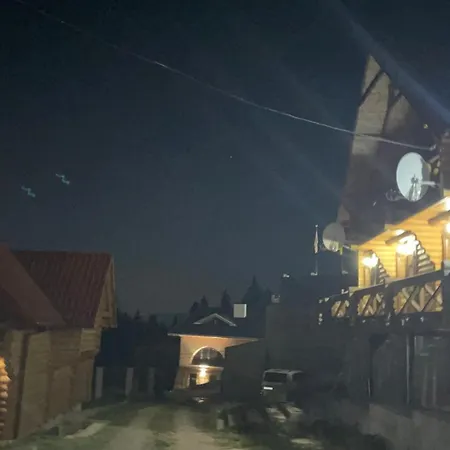 з видом на говерлу та петрос Hotel 4*