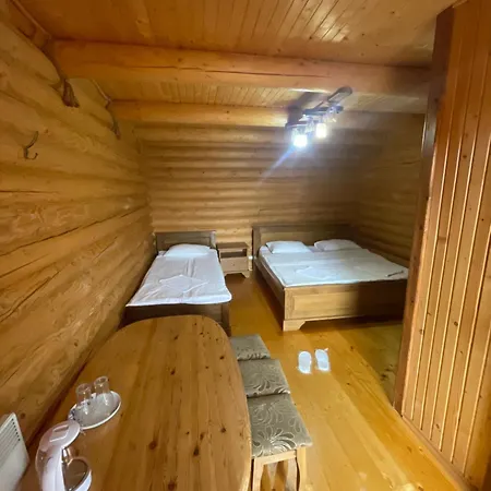 з видом на говерлу та петрос Hotel